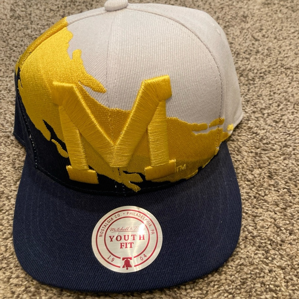 Mitchell & Ness Michigan HAT CAP Wolverines Paintbrush Snapback Adjustable NWT